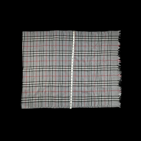 BURBERRY Scarf Shawl Classic Nova Check 100% Cashmere Gray 70x27 - Picture 5 of 5